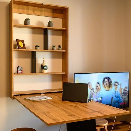 Plato 42 Apartment กาลามาตา ภายนอก รูปภาพ