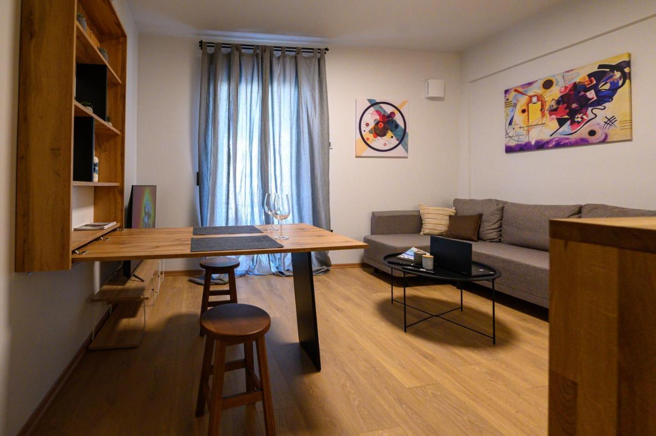Plato 42 Apartment กาลามาตา ภายนอก รูปภาพ